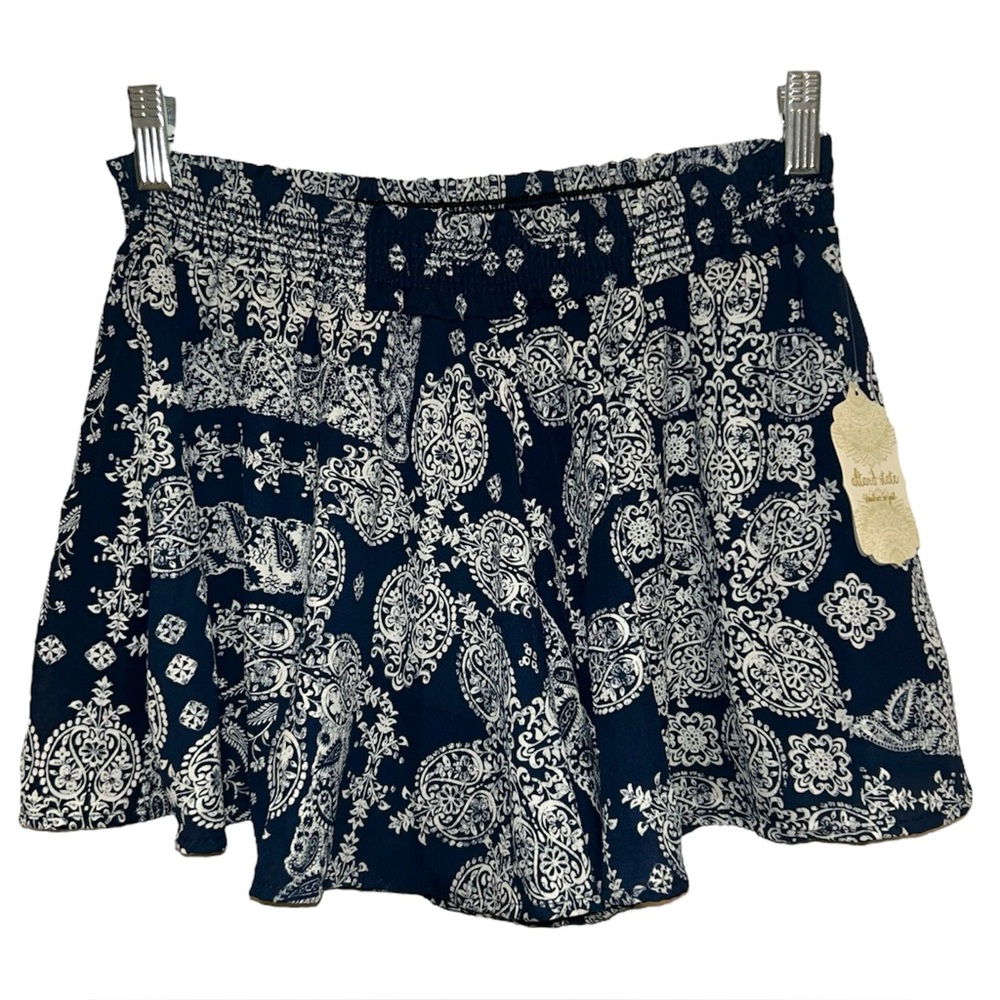Altar’d State Boho Bandana Print Flowy Shorts Navy Blue Size Large NWT